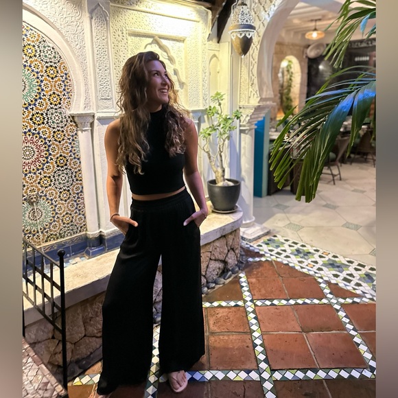 Corinne, avid food lover, dog mom, fashion geek - Picture 3 of 3